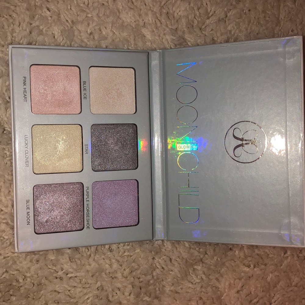 Anastasia Beverly Hills Moon Child Highlighter